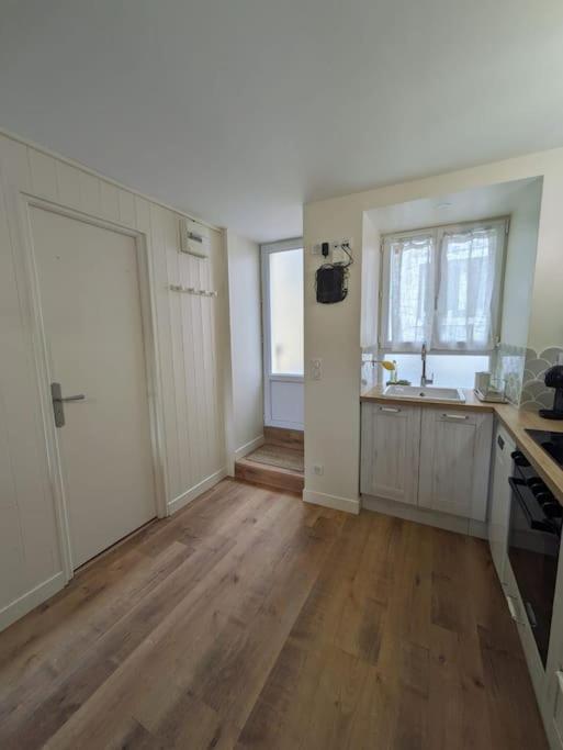 Appartement Avec Jardin Et Acces Mer Grandcamp-Maisy Exteriér fotografie